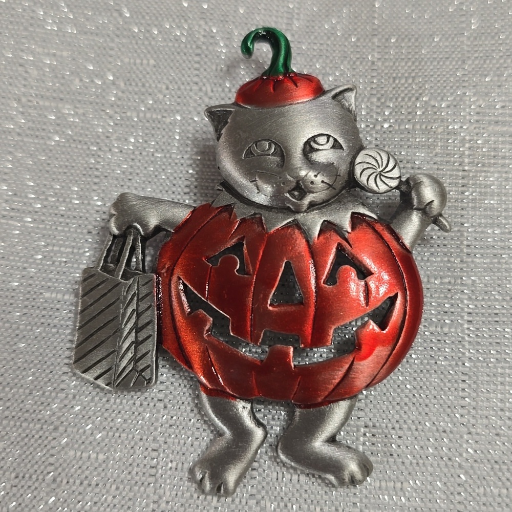 JJ Jonette Halloween Cat In Pumpkin Coatume Silver Tone Vintage Brooch